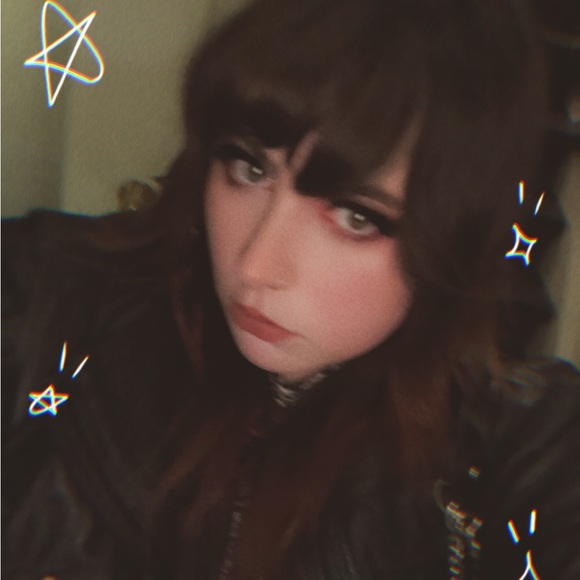 Meet your Posher, Isabella - Picture 3 of 7